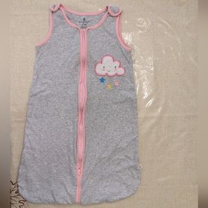 Snugabye Light Gray/Pink Sleep Sack w/ a Cute little Rain Cloud on front. 6-12 M